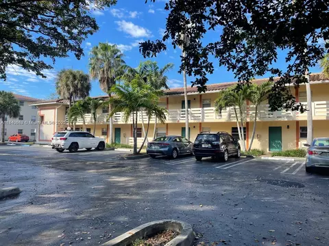 3276 NW 102nd Ter #201-E, Coral Springs, FL 33065