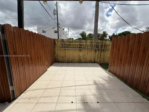 11 Olive Dr #E, Hialeah, FL 33010 photo 23