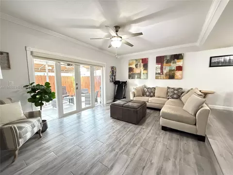 11 Olive Dr #E, Hialeah, FL 33010 photo 5