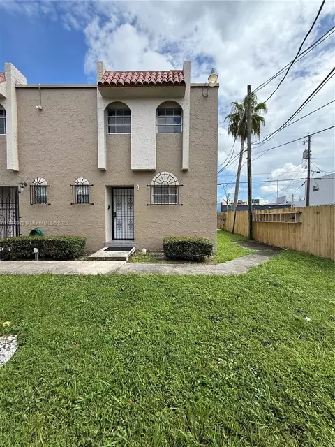 11 Olive Dr #E, Hialeah, FL 33010 photo 31
