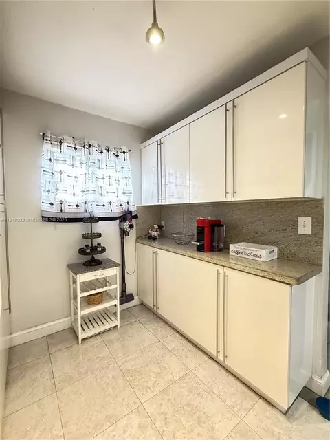 11 Olive Dr #E, Hialeah, FL 33010 photo 3