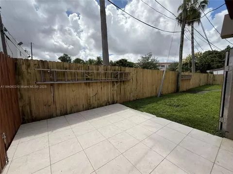 11 Olive Dr #E, Hialeah, FL 33010 photo 21