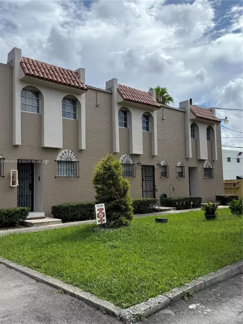 11 Olive Dr #E, Hialeah, FL 33010 photo 32