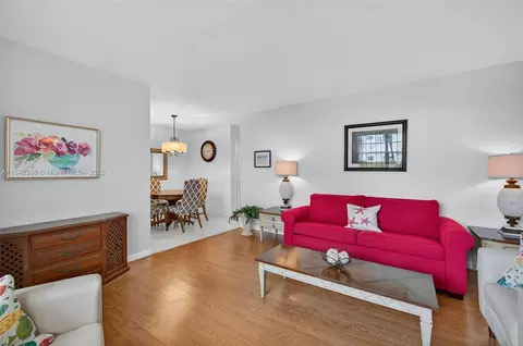 1355 NE 167th St #110, Miami, FL 33162