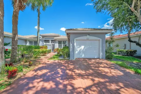 9567 N Crescent View Dr N, Boynton Beach, FL 33437