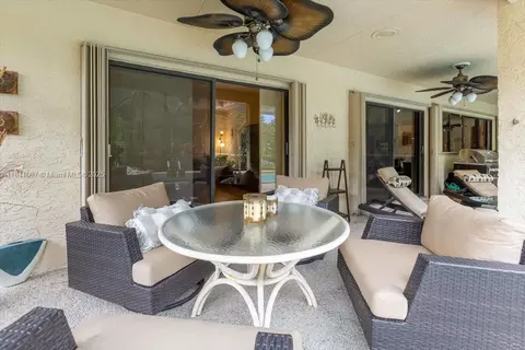 Exterior - 1000 E Cypress Dr, Pompano Beach, FL 33069 photo 1 of 7