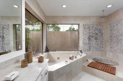 Bath - 1000 E Cypress Dr, Pompano Beach, FL 33069 photo 1 of 4