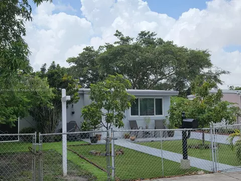 Exterior - 2360 Service Rd, Opa Locka, FL 33054 photo 2 of 5