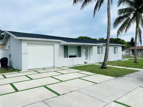 2455 Wiley Ct, Hollywood, FL 33020