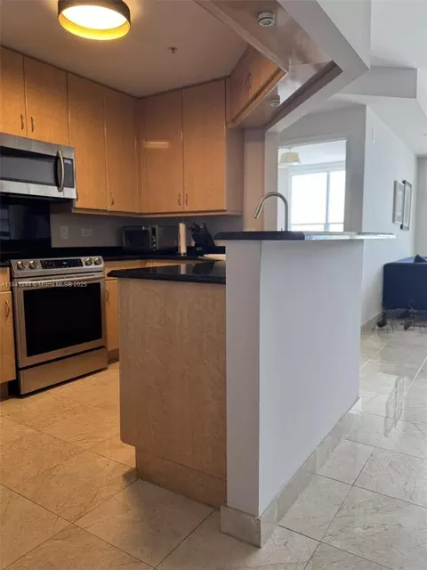 Kitchen - 801 Brickell Key Blvd #2705, Miami, FL 33131 photo 1 of 1
