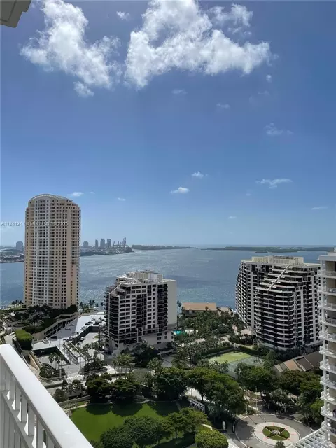 View/Area - 801 Brickell Key Blvd #2705, Miami, FL 33131 photo 1 of 2