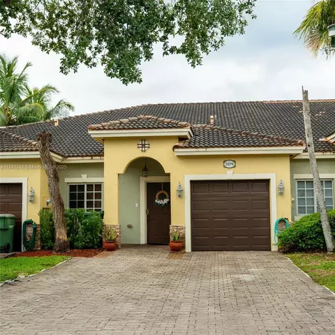 3279 NE 11th Dr, Homestead, FL 33033