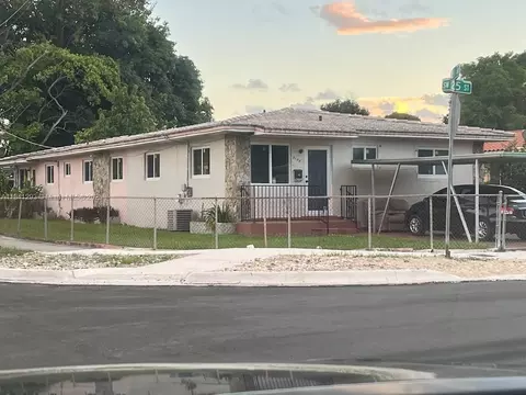 3100 SW 25th St, Miami, FL 33133