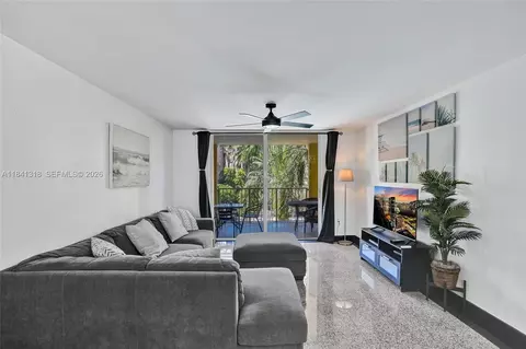 19701 E Country Club Dr #5306, Aventura, FL 33180
