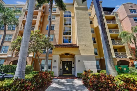 19701 E Country Club Dr #5306, Aventura, FL 33180
