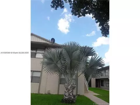 15304 SW 72nd St #28-14, Miami, FL 33193