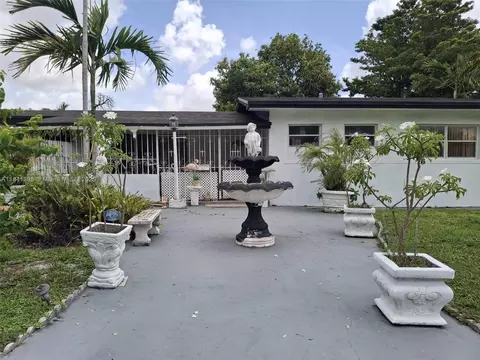 551 W 65th Dr, Hialeah, FL 33012 photo 1