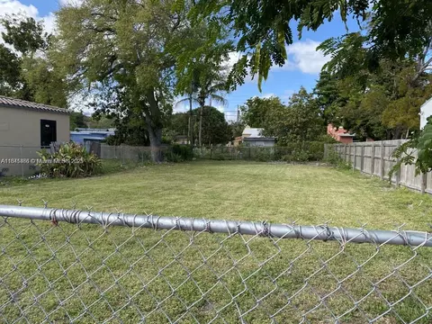 247 NW 45th St, Miami, FL 33127