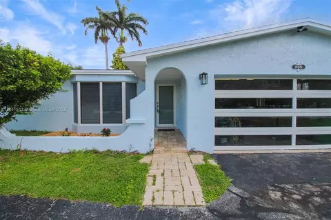 19820 SW 83rd Ave, Cutler Bay, FL 33189