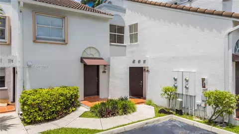 9749 NW 48th Ter #319, Doral, FL 33178
