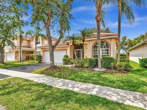 102 Gables Blvd, Weston, FL 33326