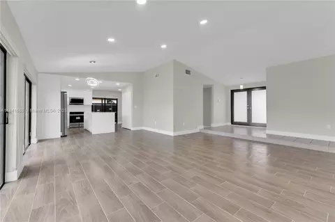 6281 NW 201st St, Hialeah, FL 33015 photo 28