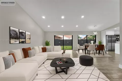 6281 NW 201st St, Hialeah, FL 33015 photo 4