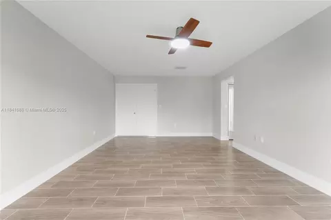 6281 NW 201st St, Hialeah, FL 33015 photo 13