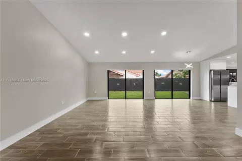 6281 NW 201st St, Hialeah, FL 33015 photo 5