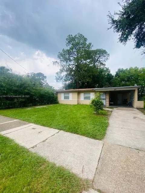69 W 45 St, Jacksonville, FL 32208