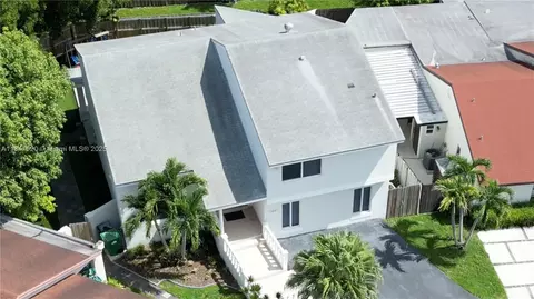 11441 SW 33rd Ln, Miami, FL 33165