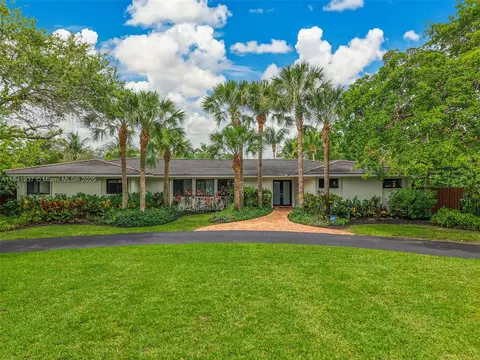 6840 N Cartee Rd, Palmetto Bay, FL 33158