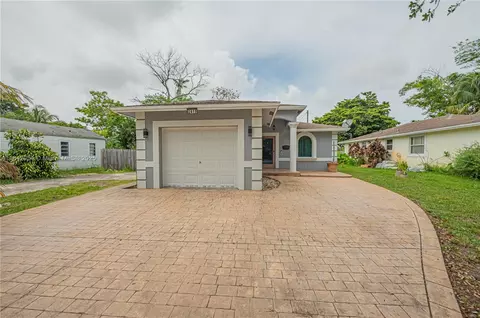 2419 Washington St, Hollywood, FL 33020