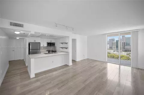 850 N Miami Ave #W-1804, Miami, FL 33136
