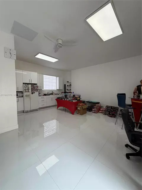 747 W 78th St, Hialeah, FL 33014 photo 30