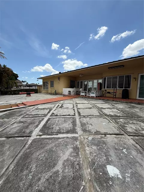747 W 78th St, Hialeah, FL 33014 photo 35