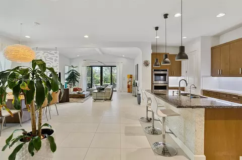 1126 SW 113th Way, Pembroke Pines, FL 33025