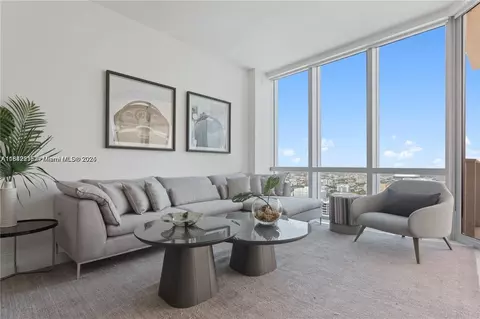 851 NE 1st Ave #2906, Miami, FL 33132