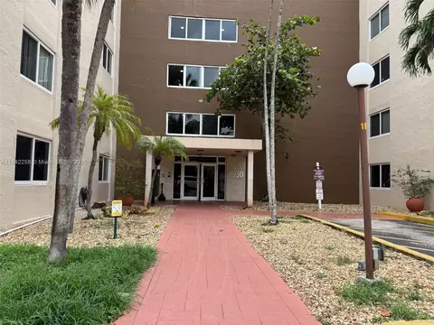 6930 Miami Gardens Dr #1-217A, Hialeah, FL 33015