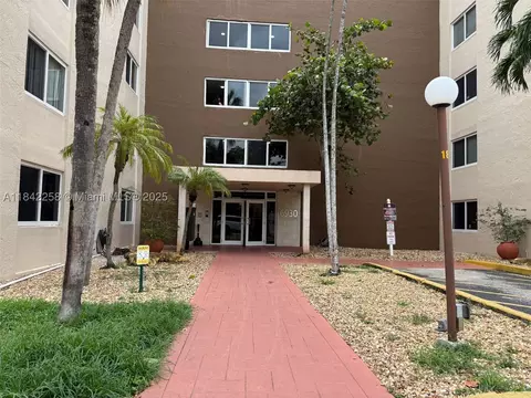 6930 Miami Gardens Dr #1-217A, Hialeah, FL 33015