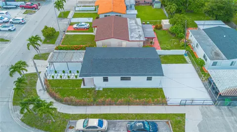 View/Area - 301 W 30th St, Hialeah, FL 33012 photo 7 of 7