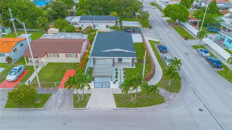 View/Area - 301 W 30th St, Hialeah, FL 33012 photo 5 of 7