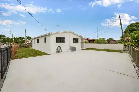 Exterior - 301 W 30th St, Hialeah, FL 33012 photo 8 of 9