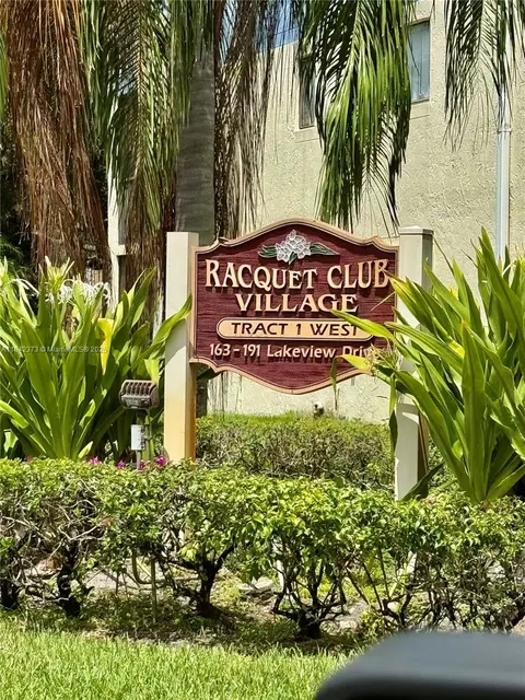 185 Lakeview Dr #101, Weston, FL 33326
