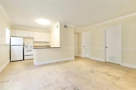 1429 SW 9th St #5, Fort Lauderdale, FL 33312