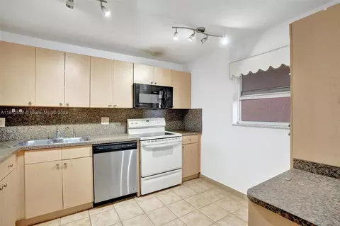 3251 Holiday Springs Blvd #401, Margate, FL 33063