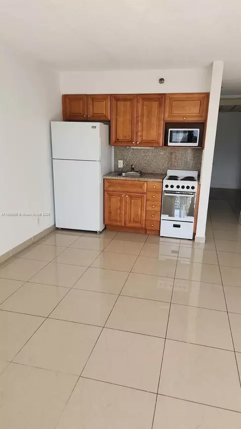 16450 NW 2nd Ave #206, Miami, FL 33169
