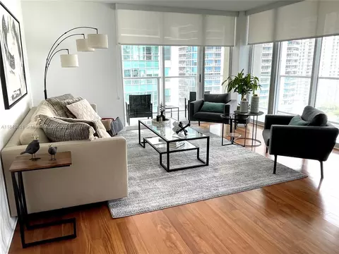1155 Brickell Bay Dr #2802, Miami, FL 33131