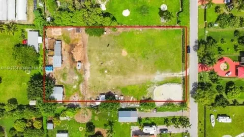 196 SW Nn Sw 206 St, Unincorporated Dade, FL 33187