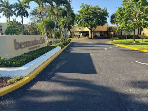 6150 NW 62nd St #312, Tamarac, FL 33319